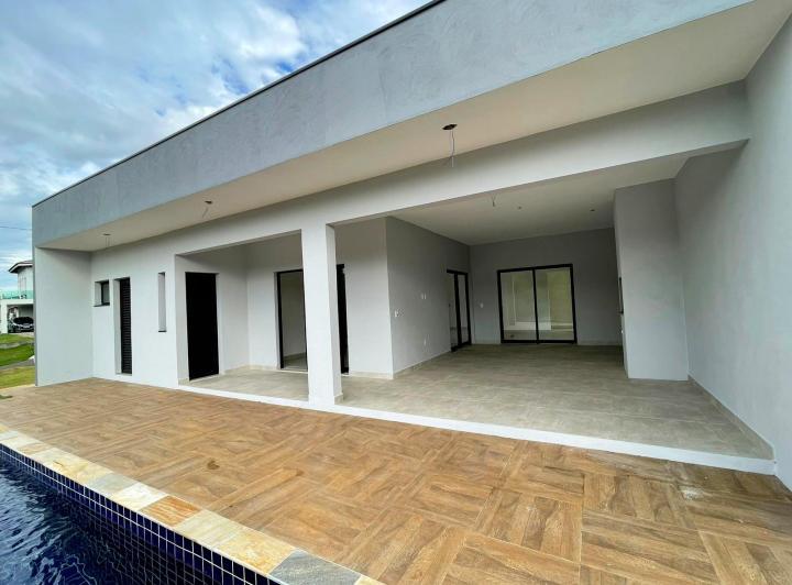 Casa de Condomínio à venda com 3 quartos, 221m² - Foto 3