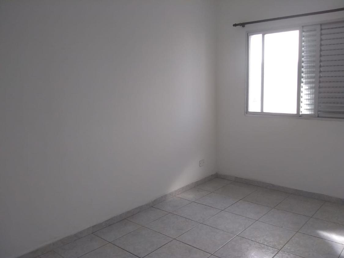 Apartamento para alugar com 4 quartos, 120m² - Foto 12