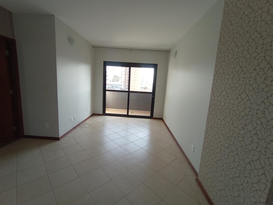 Apartamento à venda com 3 quartos, 85m² - Foto 4