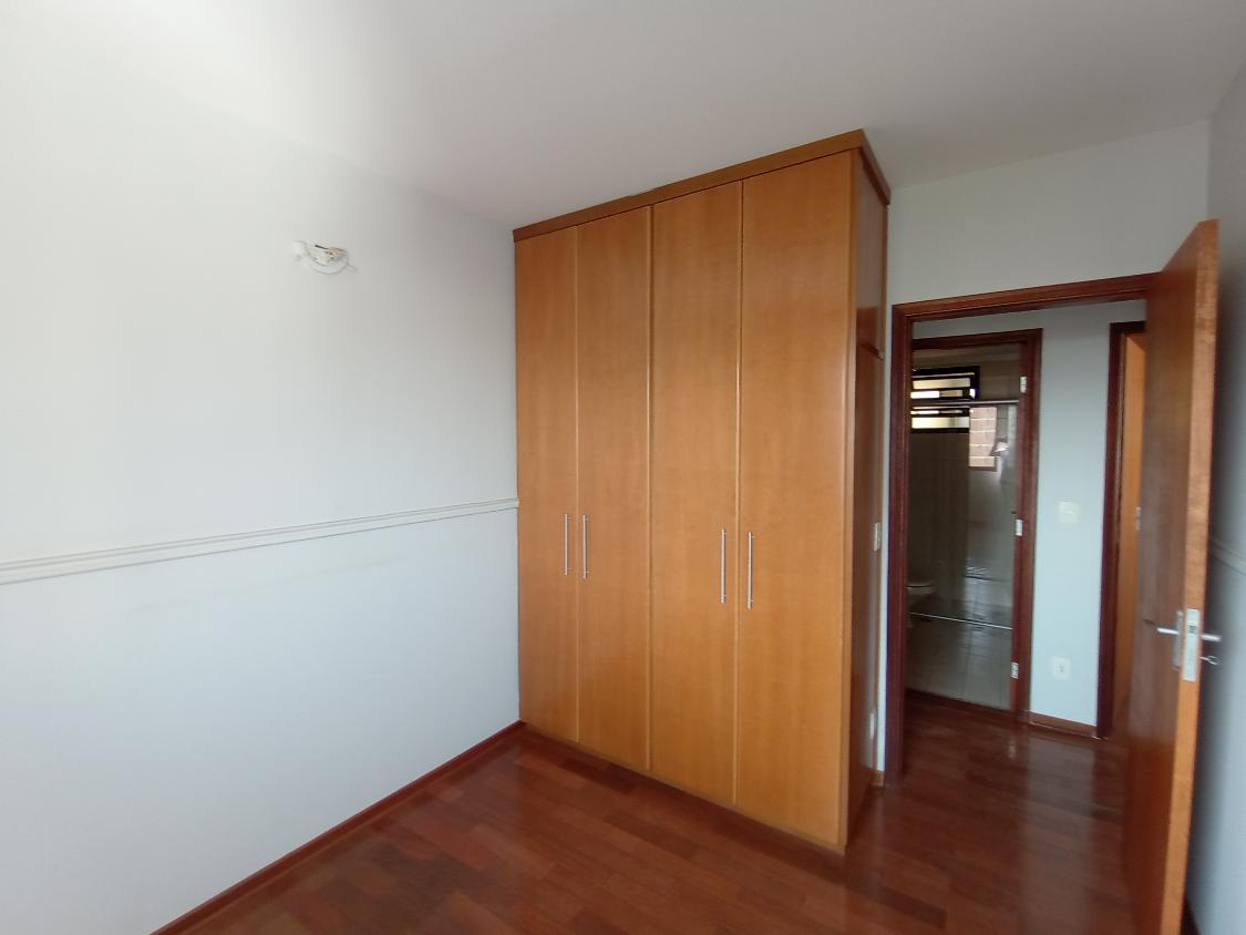 Apartamento à venda com 3 quartos, 85m² - Foto 13