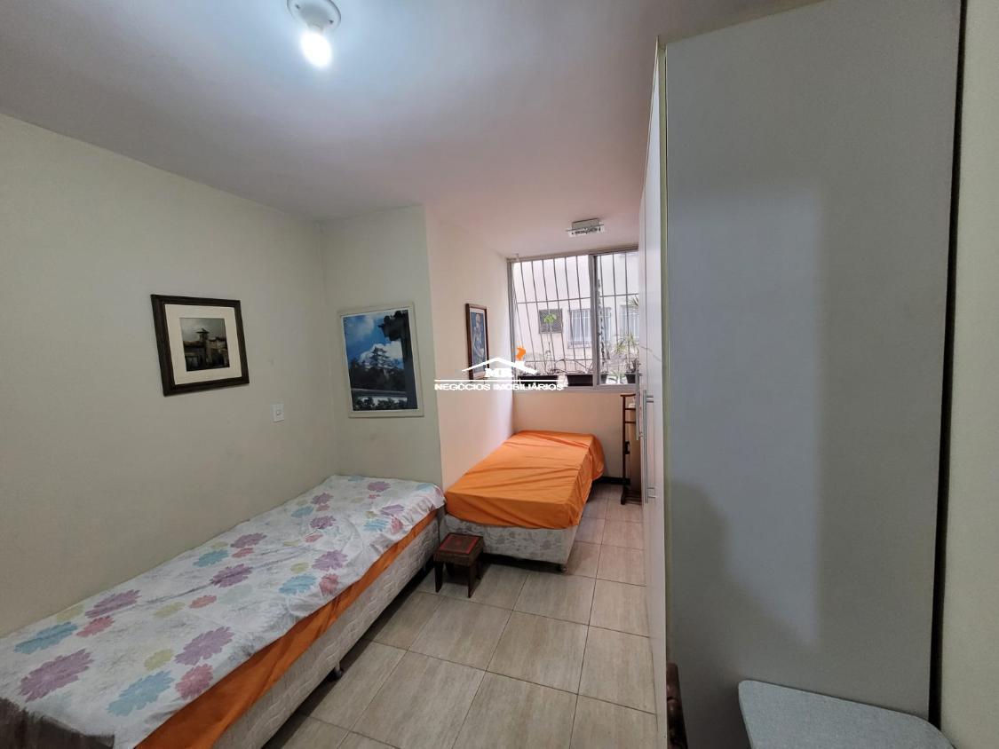 Apartamento à venda com 3 quartos, 196m² - Foto 14