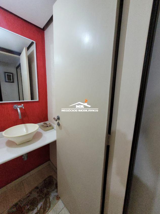 Apartamento à venda com 3 quartos, 196m² - Foto 18