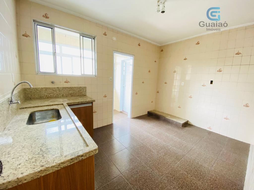 Apartamento à venda com 3 quartos, 130m² - Foto 11