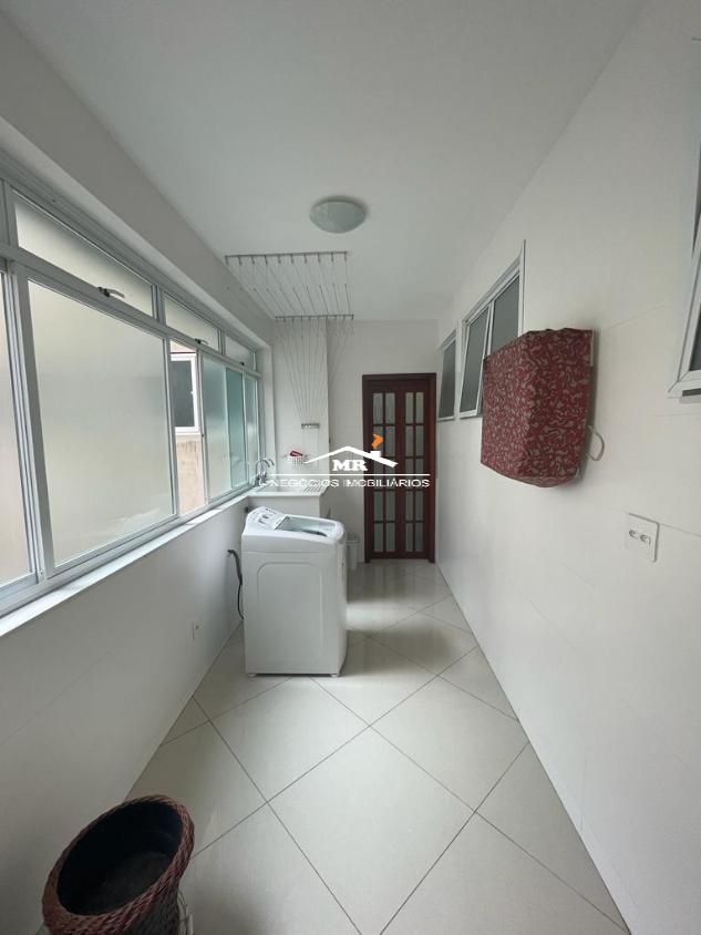 Apartamento à venda com 4 quartos, 211m² - Foto 19