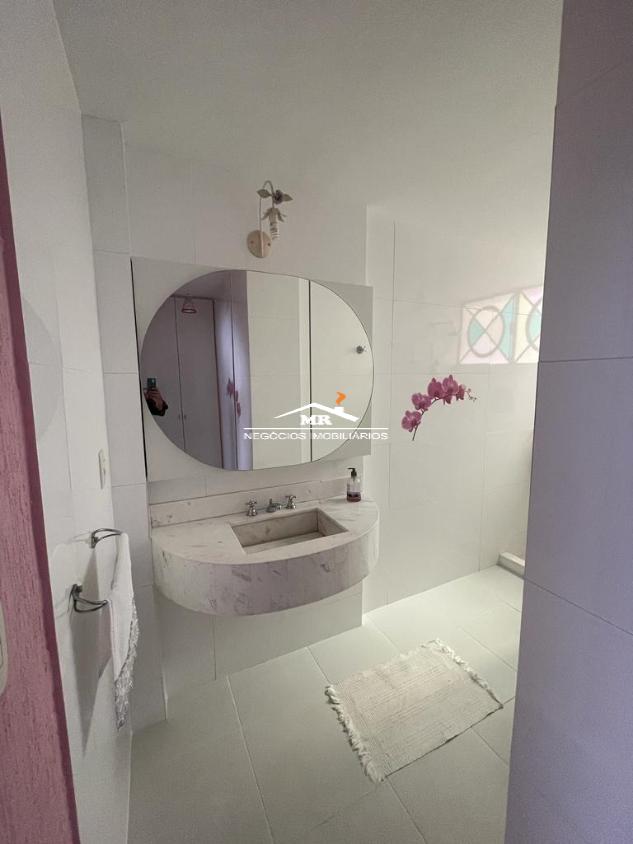 Apartamento à venda com 4 quartos, 211m² - Foto 12