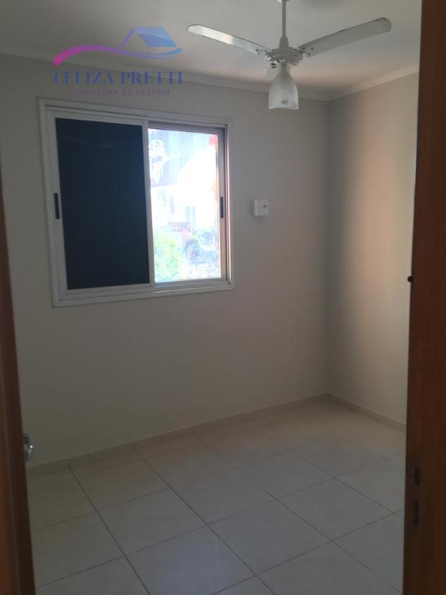 Apartamento à venda com 2 quartos, 69m² - Foto 2