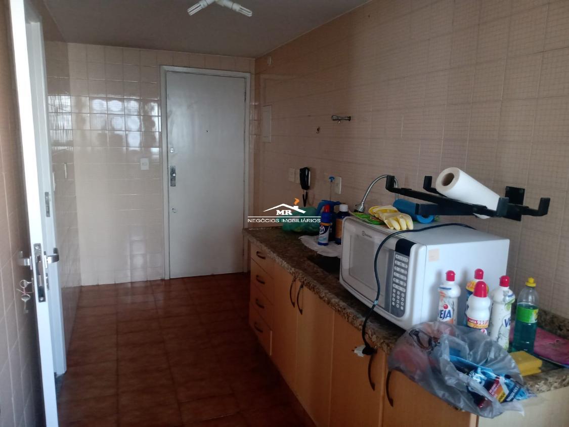 Apartamento à venda com 2 quartos, 95m² - Foto 19