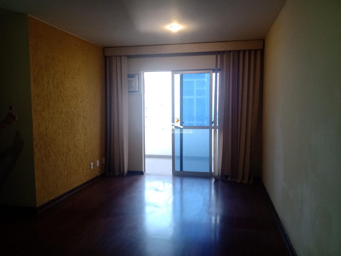 Apartamento à venda com 2 quartos, 95m² - Foto 2