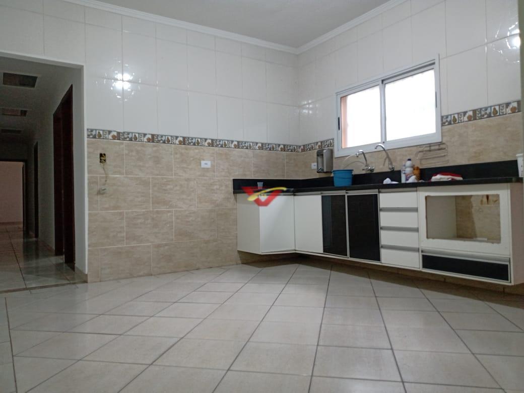 Casa à venda com 3 quartos, 94m² - Foto 14