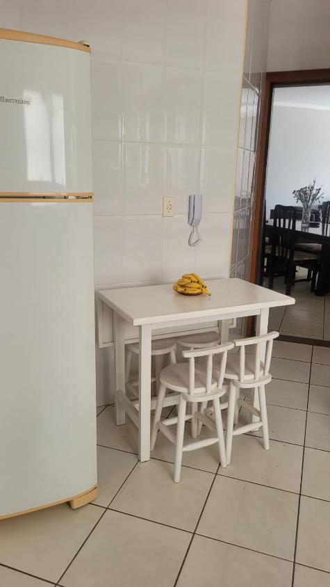 Apartamento para alugar com 3 quartos, 110m² - Foto 17