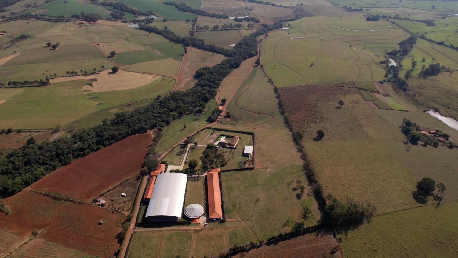 Fazenda à venda com 3 quartos, 484000m² - Foto 2