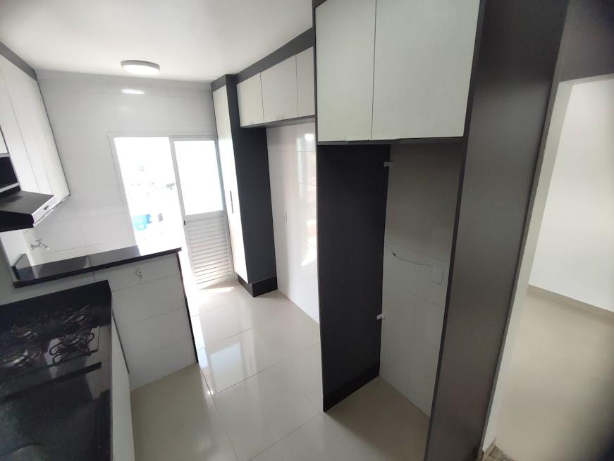 Apartamento à venda com 2 quartos, 63m² - Foto 13