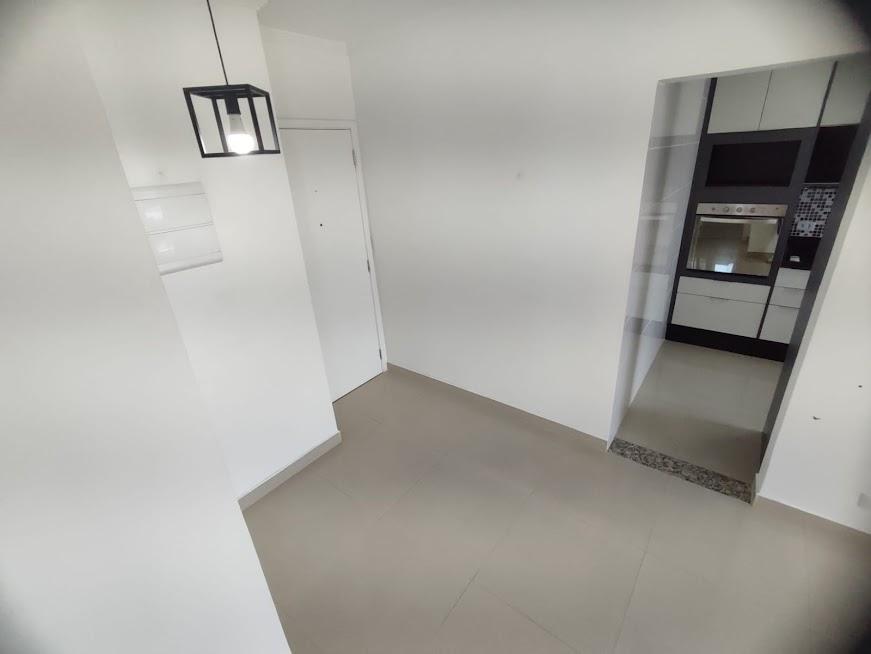 Apartamento à venda com 2 quartos, 63m² - Foto 3