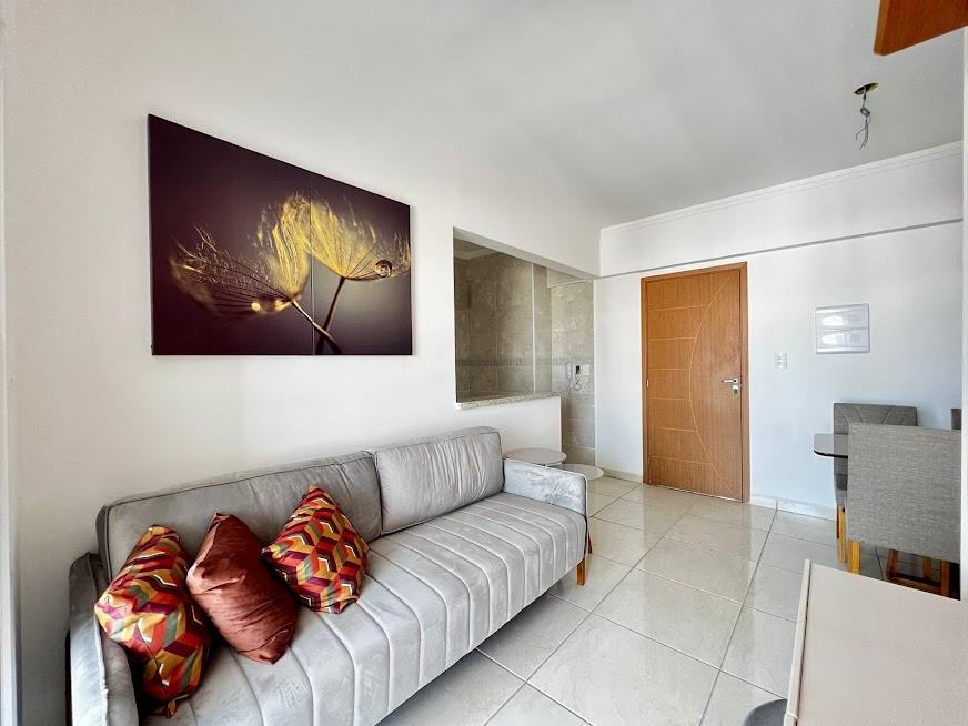 Apartamento à venda com 2 quartos, 70m² - Foto 1