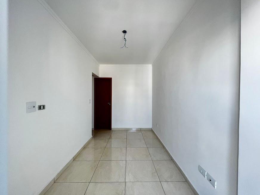 Apartamento à venda com 2 quartos, 70m² - Foto 13