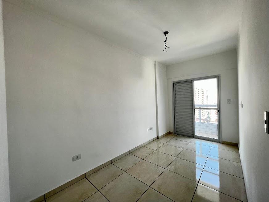 Apartamento à venda com 2 quartos, 70m² - Foto 4