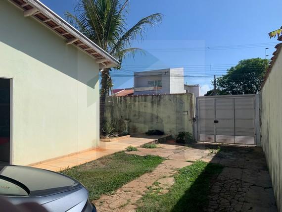 Casa à venda com 2 quartos, 79m² - Foto 2