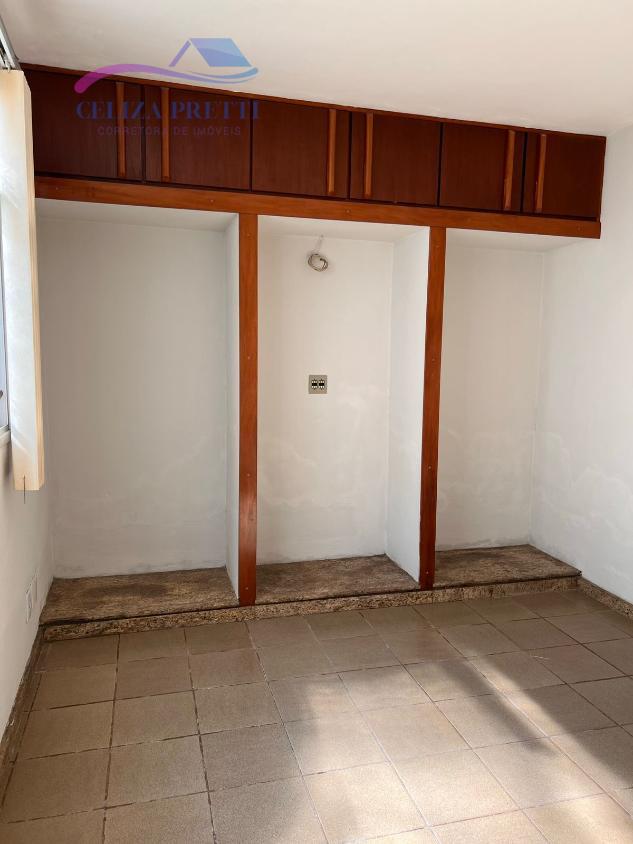 Casa à venda com 5 quartos, 260m² - Foto 14