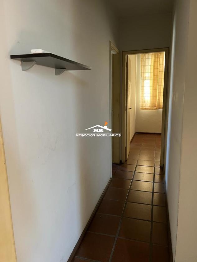 Apartamento à venda com 3 quartos, 115m² - Foto 2