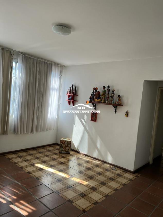 Apartamento à venda com 3 quartos, 115m² - Foto 1