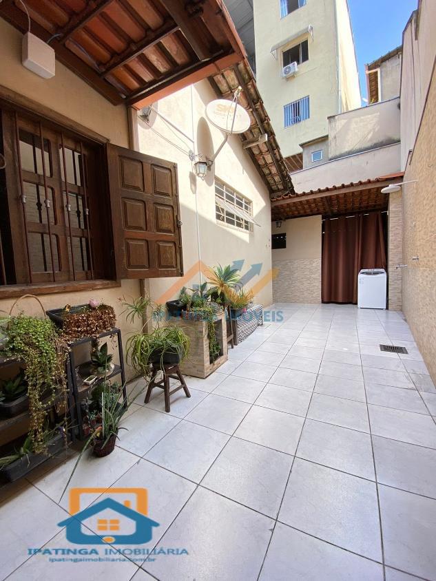 Casa com 3 quartos no bairro Iguaçu em Ipatinga