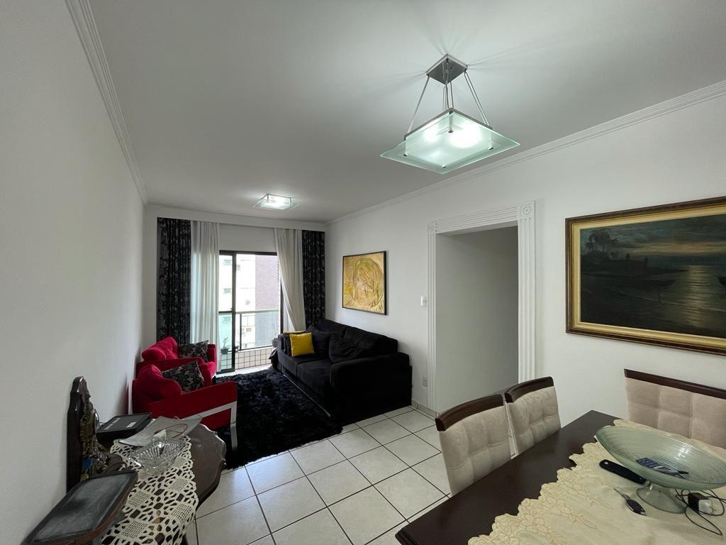 Apartamento à venda com 3 quartos, 120m² - Foto 1