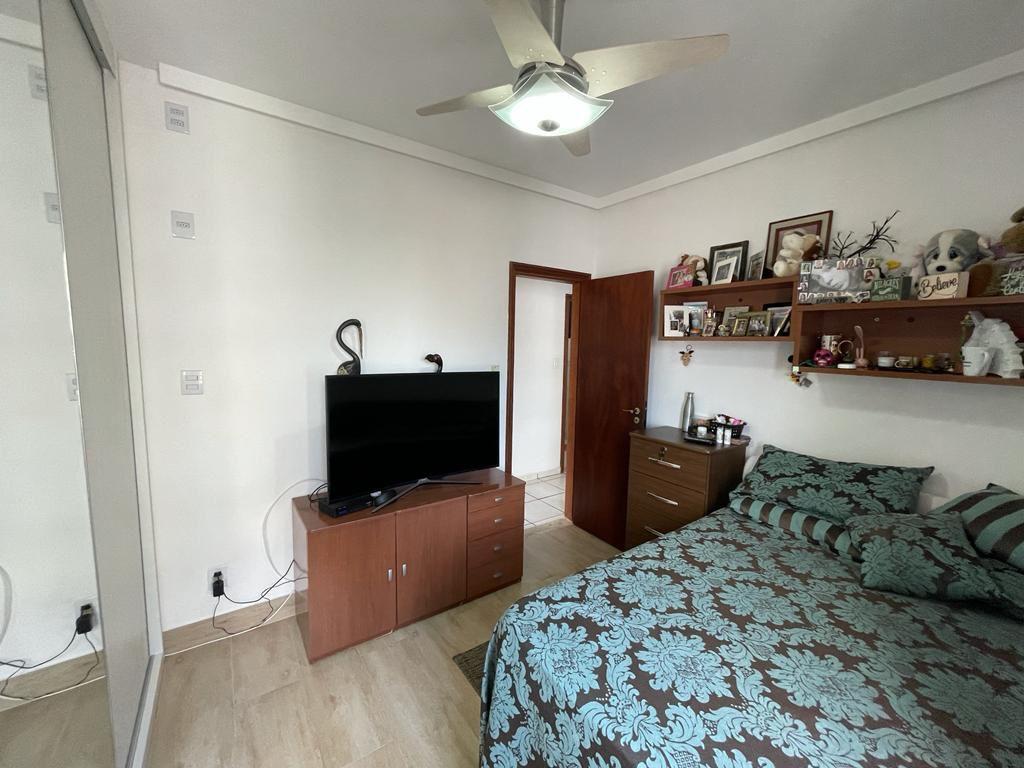 Apartamento à venda com 3 quartos, 120m² - Foto 4