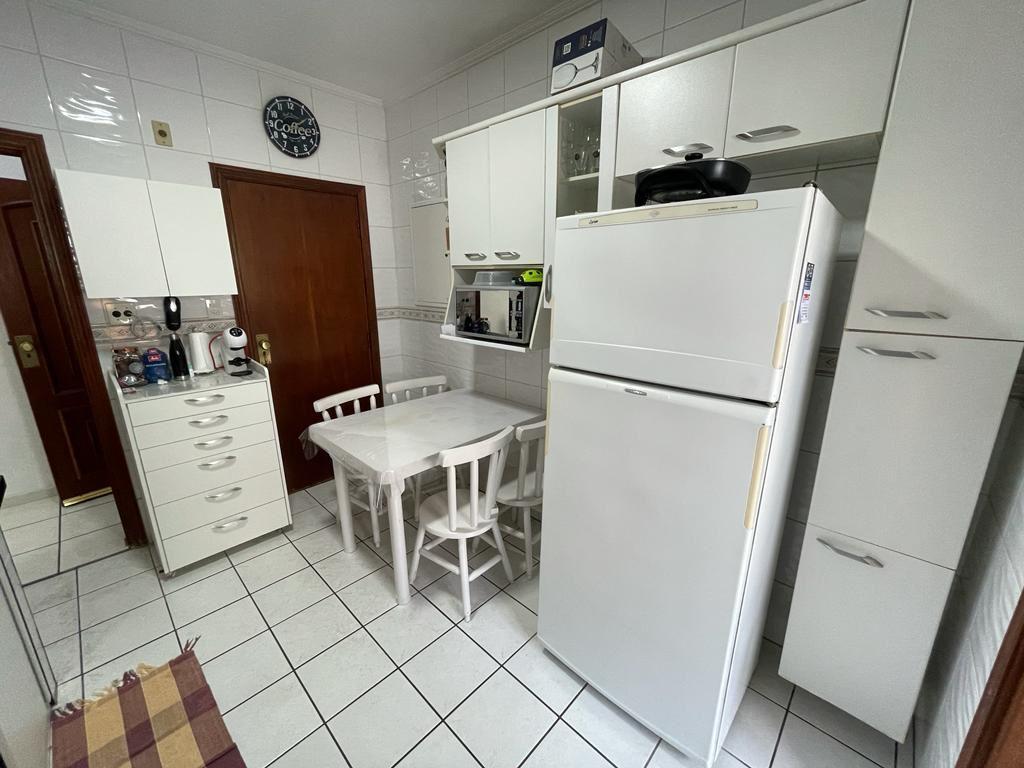 Apartamento à venda com 3 quartos, 120m² - Foto 13