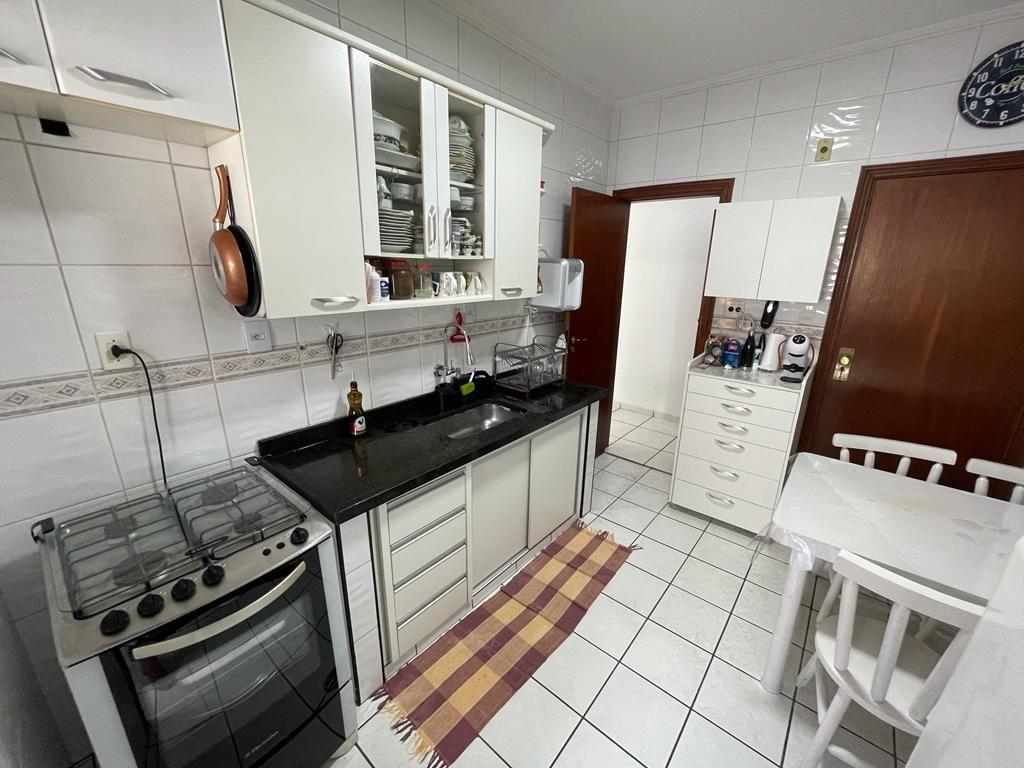 Apartamento à venda com 3 quartos, 120m² - Foto 14