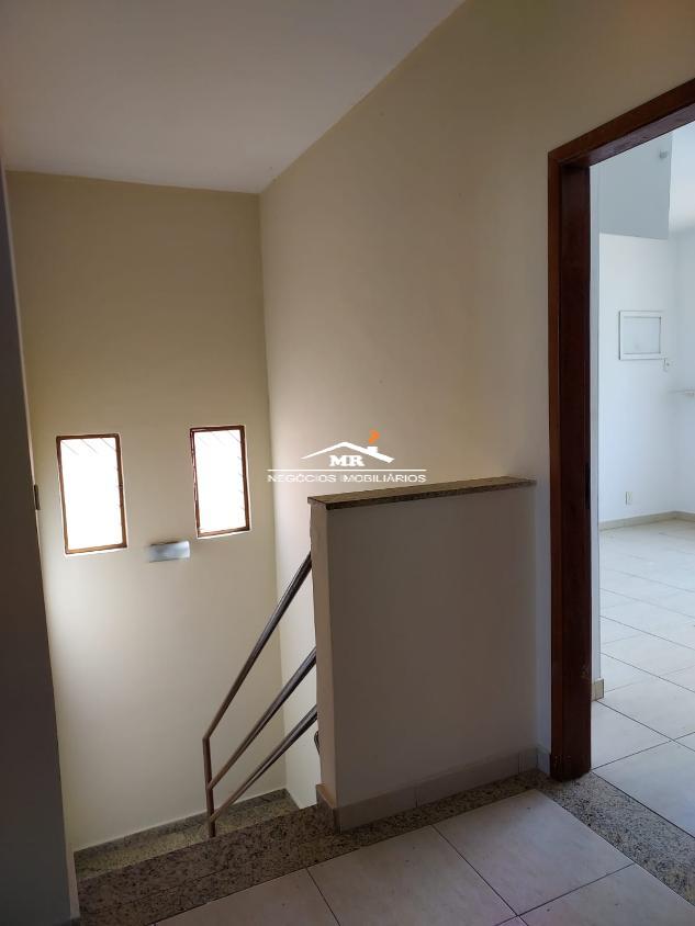 Casa à venda com 4 quartos, 200m² - Foto 7