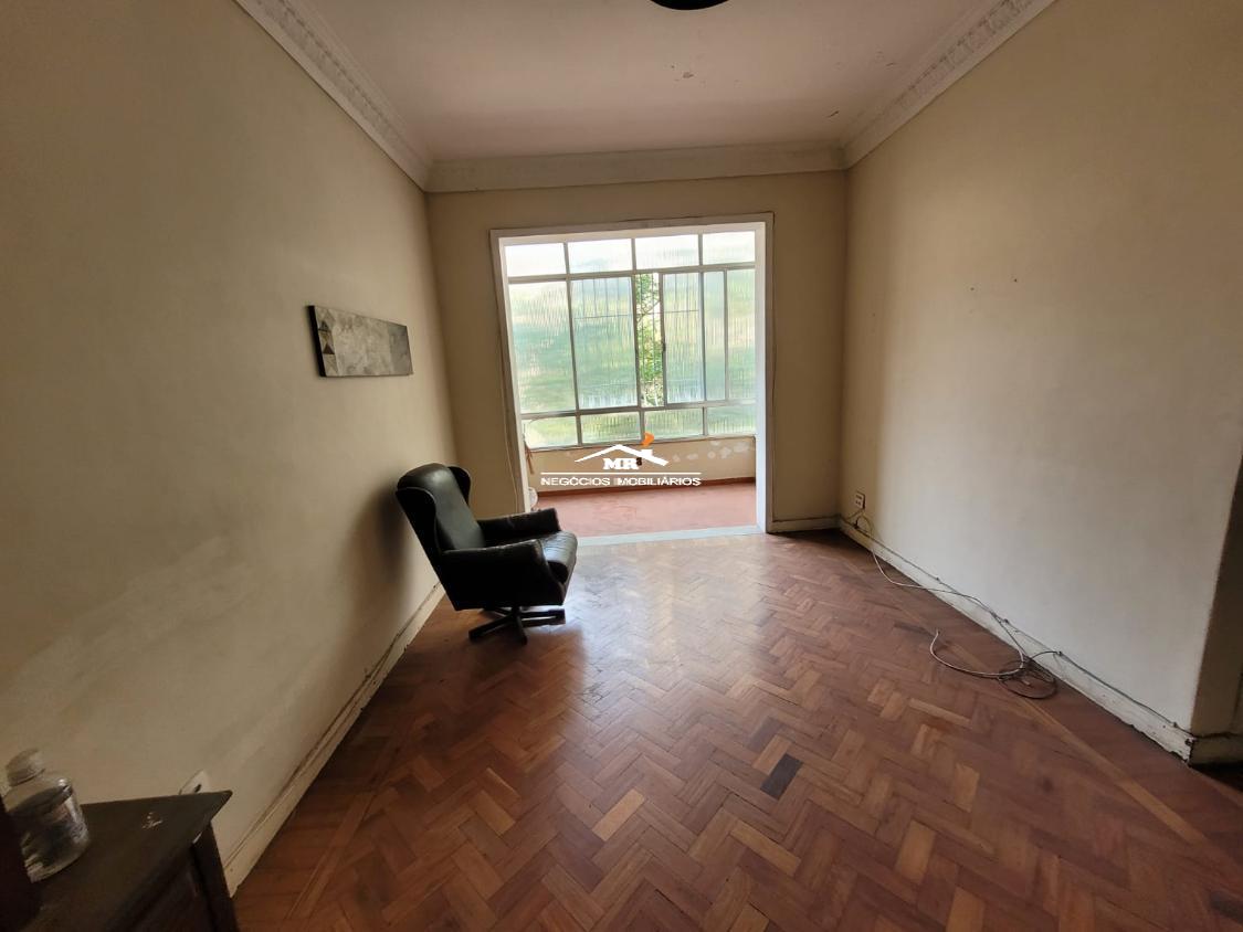 Apartamento à venda com 3 quartos, 138m² - Foto 1