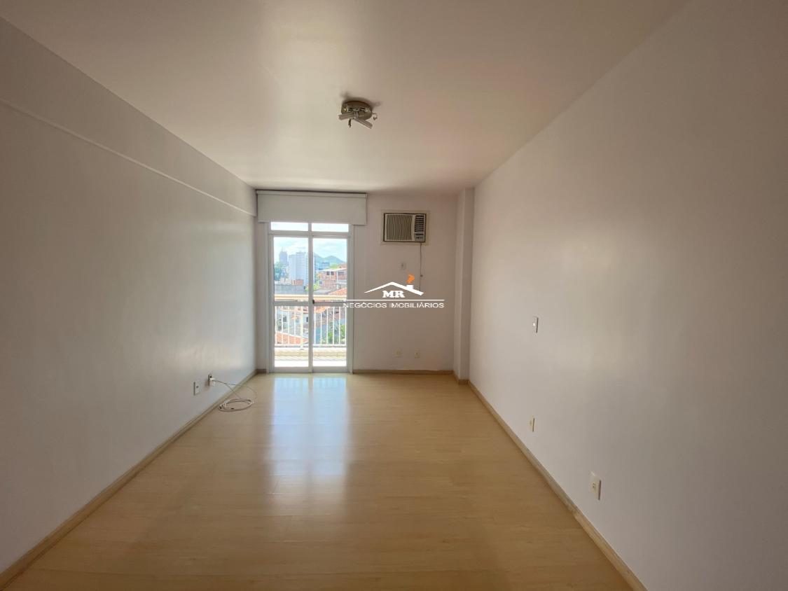 Apartamento à venda com 3 quartos, 115m² - Foto 5