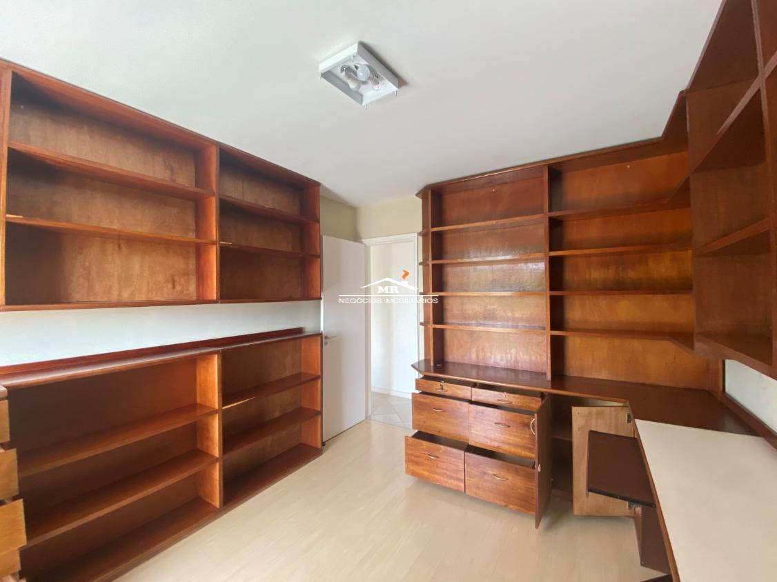 Apartamento à venda com 3 quartos, 115m² - Foto 11