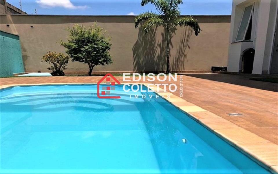 Casa de Condomínio à venda com 3 quartos, 220m² - Foto 2