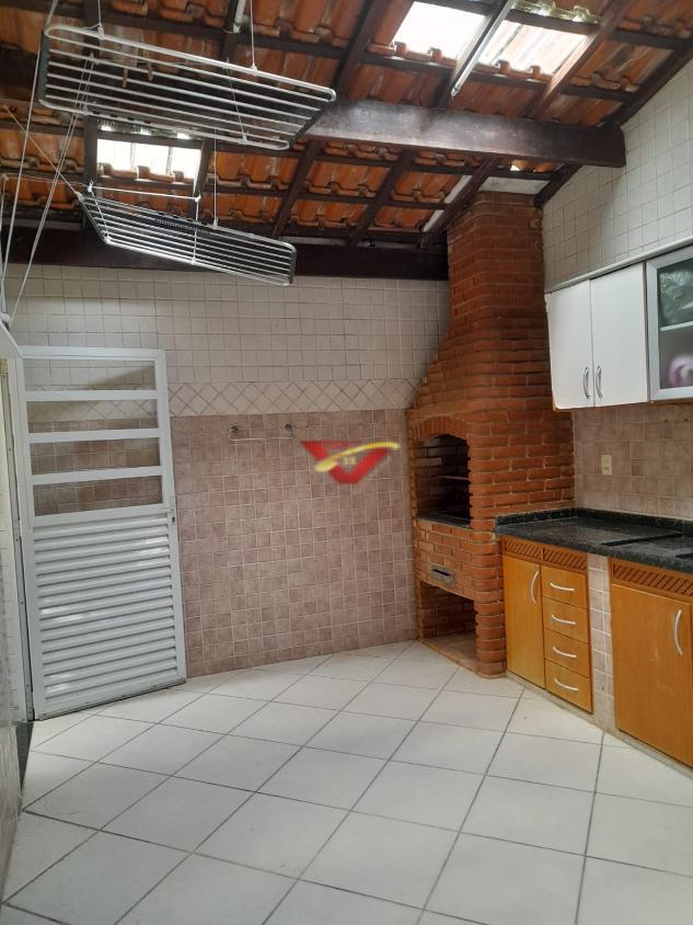 Casa à venda com 2 quartos, 89m² - Foto 3