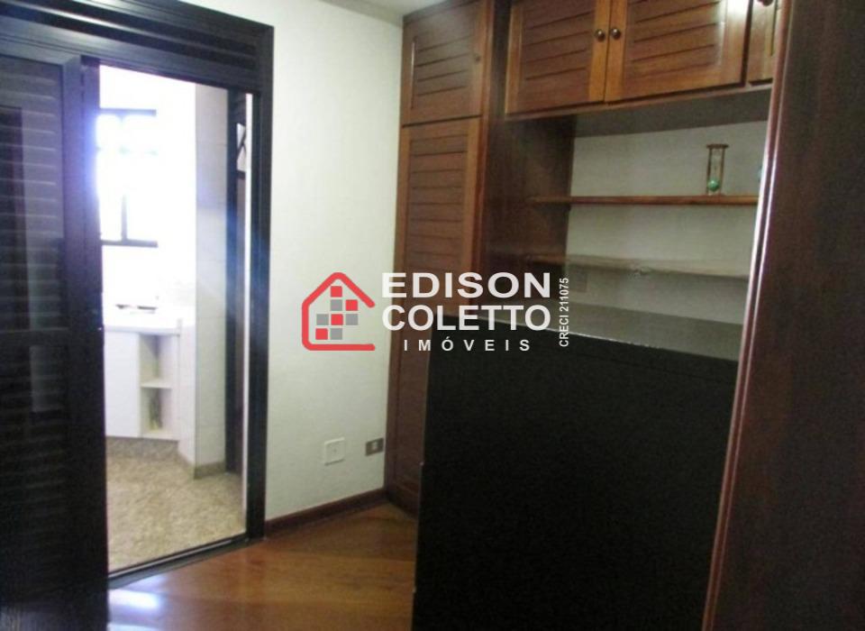 Apartamento à venda com 3 quartos, 192m² - Foto 8