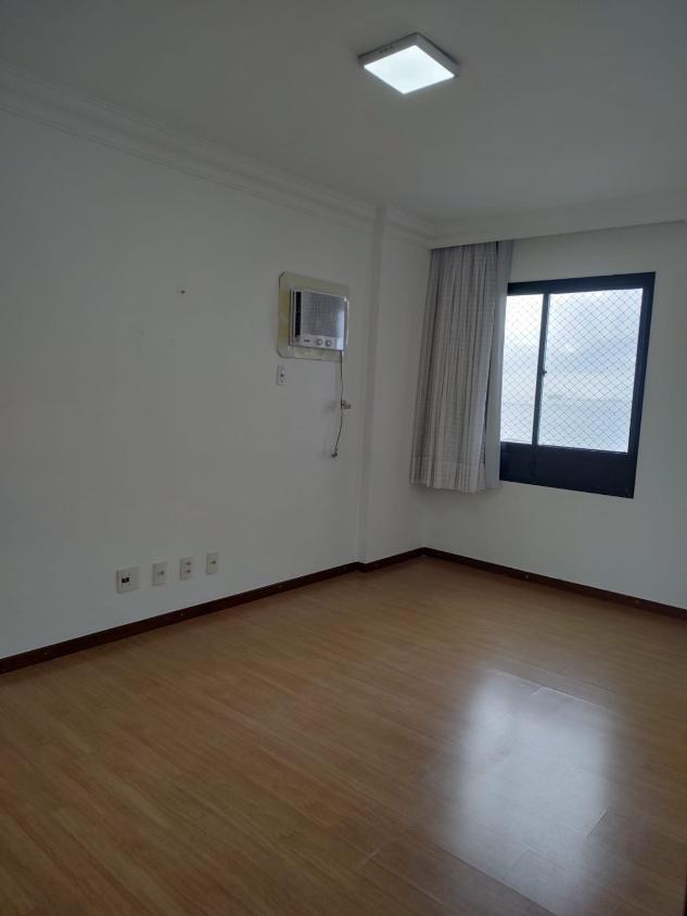 Apartamento à venda com 3 quartos, 140m² - Foto 4