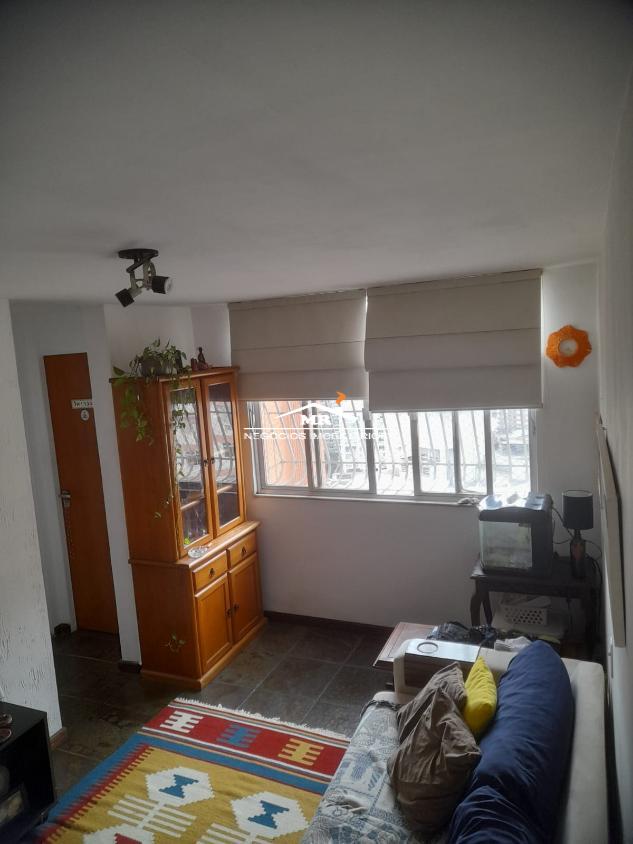 Apartamento à venda com 2 quartos, 60m² - Foto 2