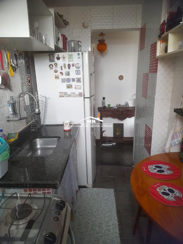 Apartamento à venda com 2 quartos, 60m² - Foto 11