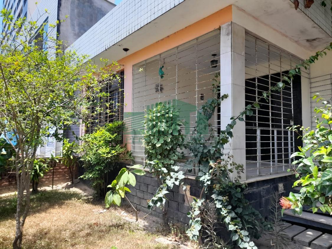 Casa à venda e aluguel com 3 quartos, 400m² - Foto 3