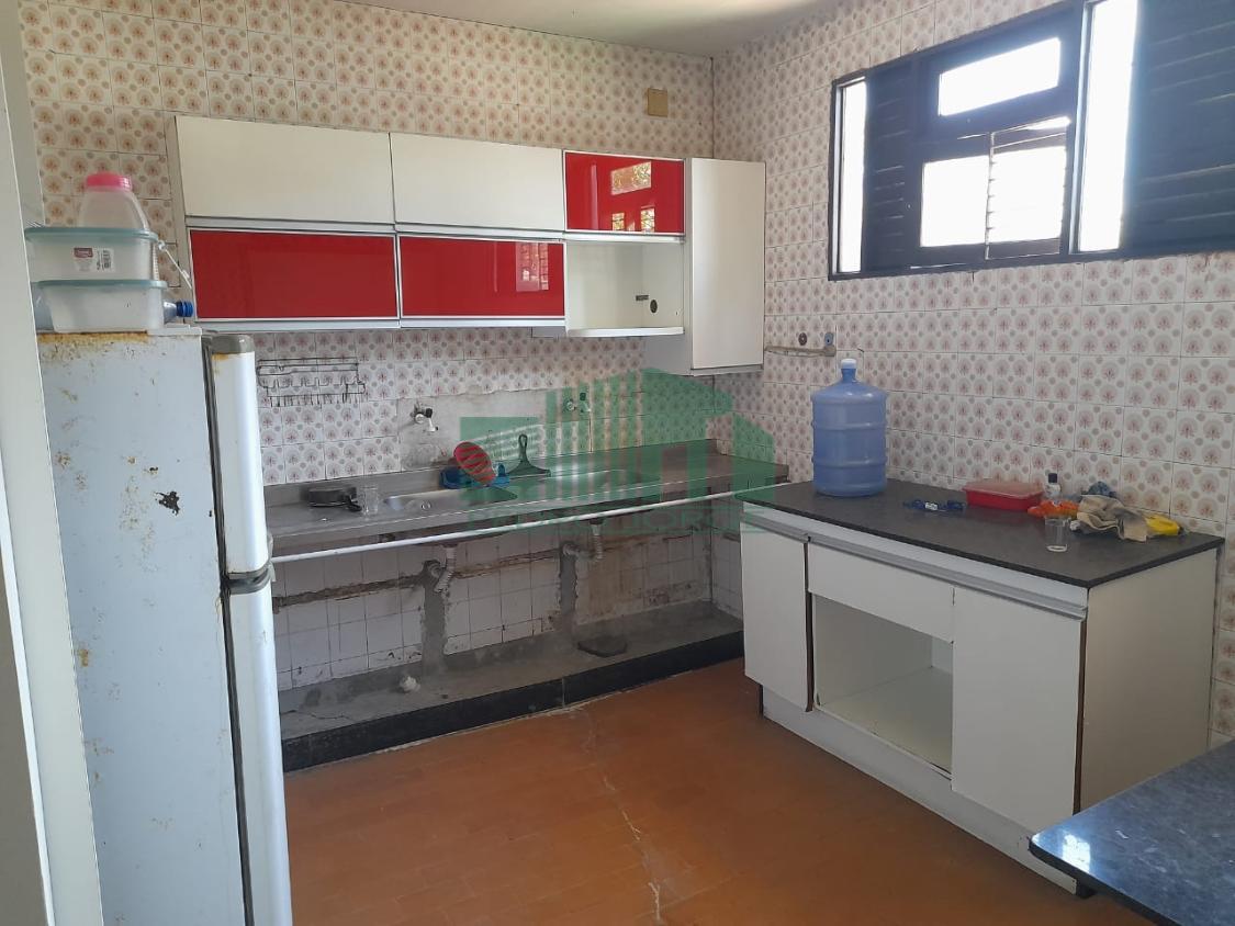 Casa à venda e aluguel com 3 quartos, 400m² - Foto 20