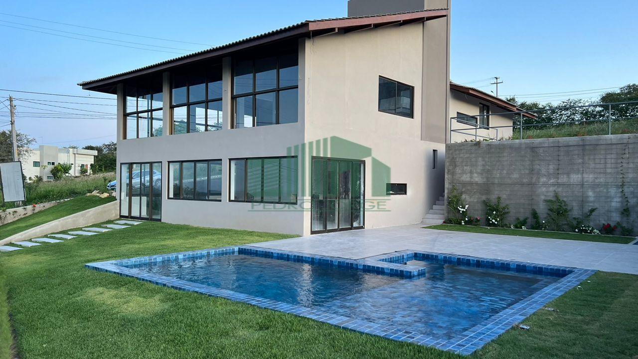 Casa de Condomínio à venda com 4 quartos, 400m² - Foto 2