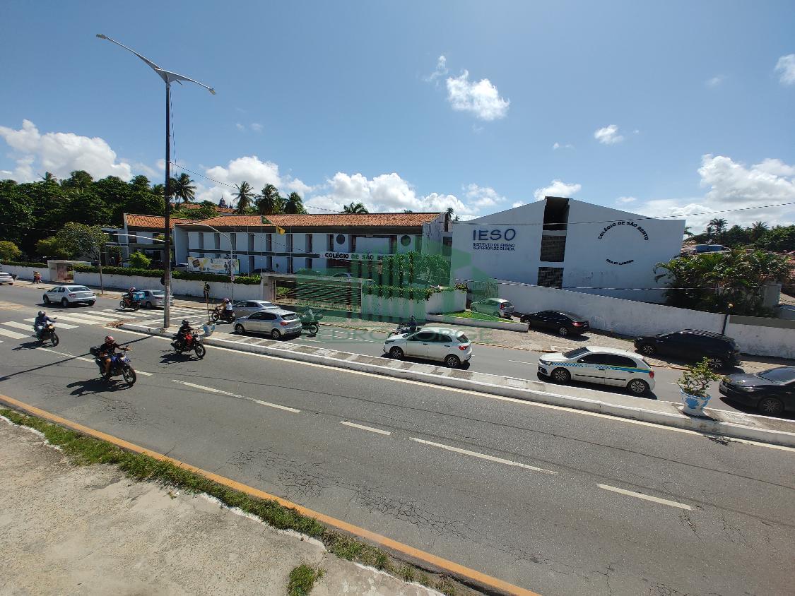 Casa à venda e aluguel com 3 quartos, 200m² - Foto 10