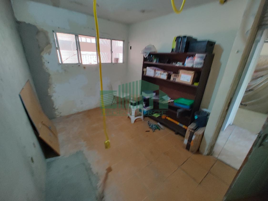 Casa à venda e aluguel com 3 quartos, 200m² - Foto 17