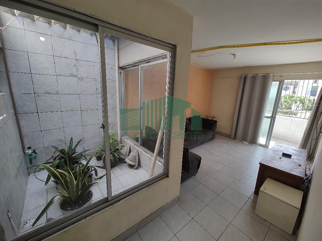 Casa à venda e aluguel com 3 quartos, 200m² - Foto 5