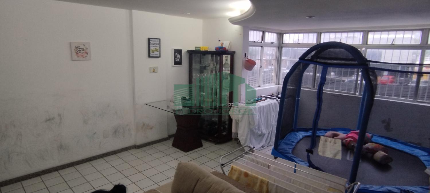 Apartamento à venda com 3 quartos, 80m² - Foto 4