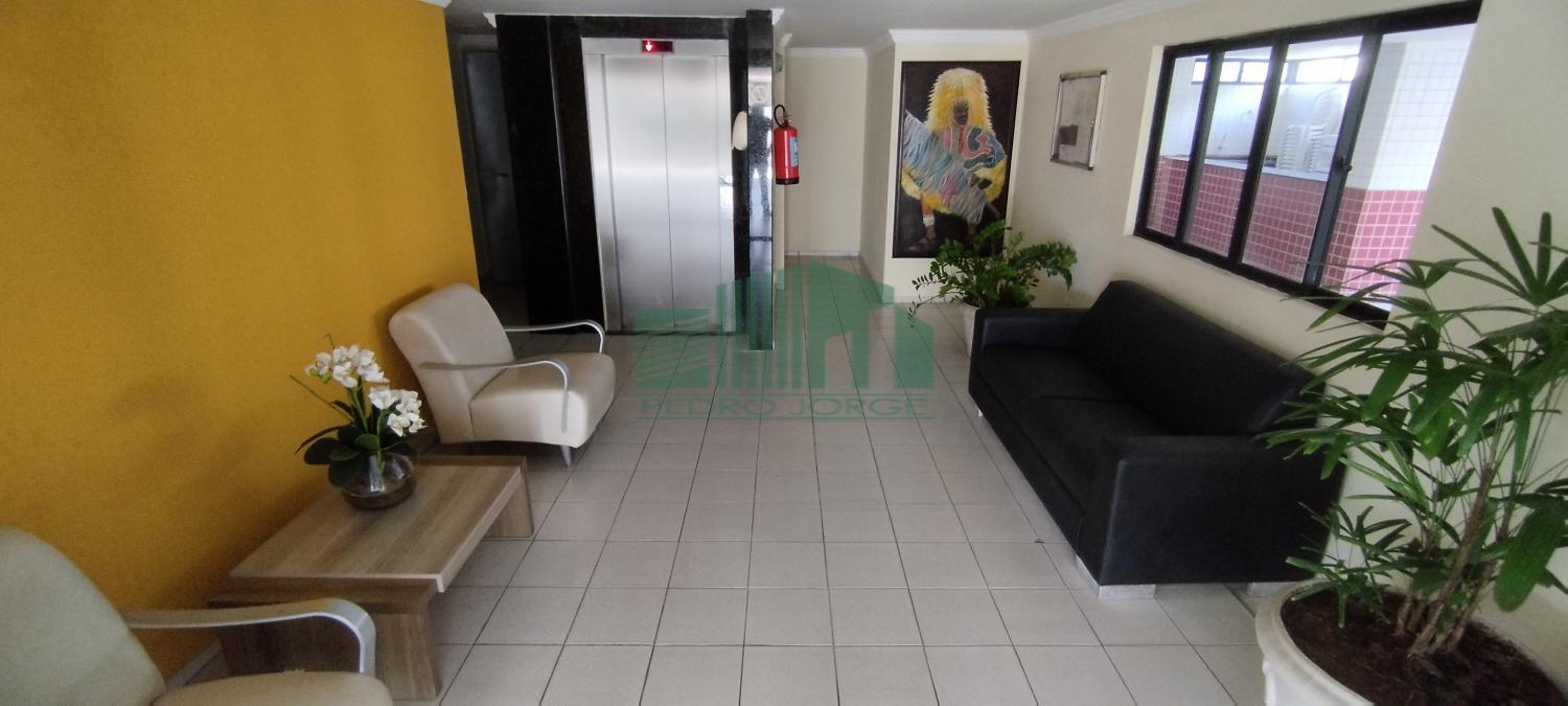 Apartamento à venda com 3 quartos, 135m² - Foto 3