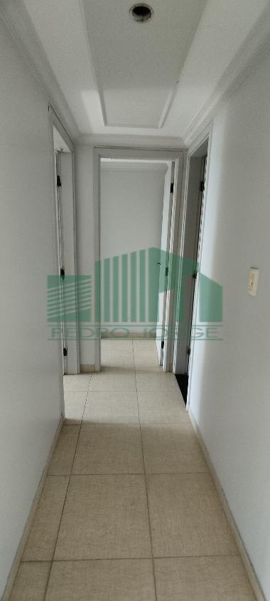 Apartamento à venda com 3 quartos, 135m² - Foto 10