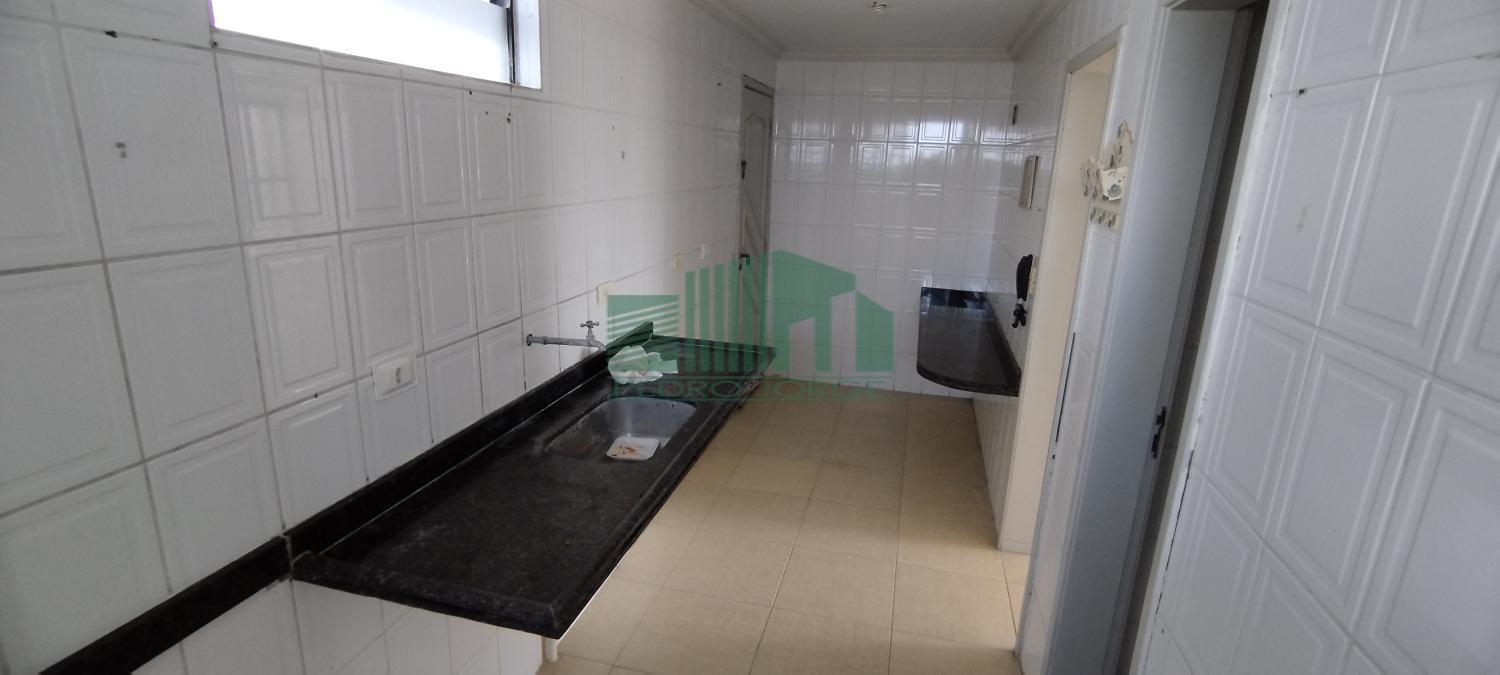 Apartamento à venda com 3 quartos, 135m² - Foto 18