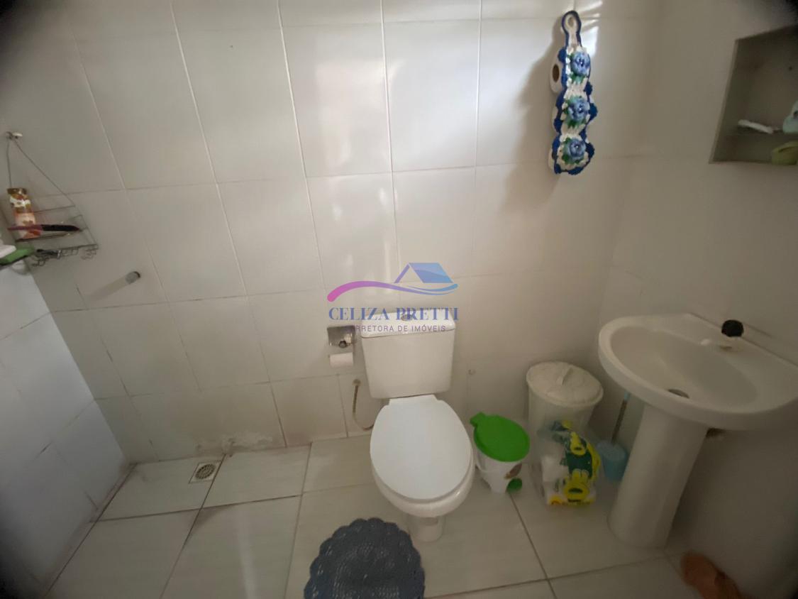 Casa à venda com 5 quartos, 200m² - Foto 22